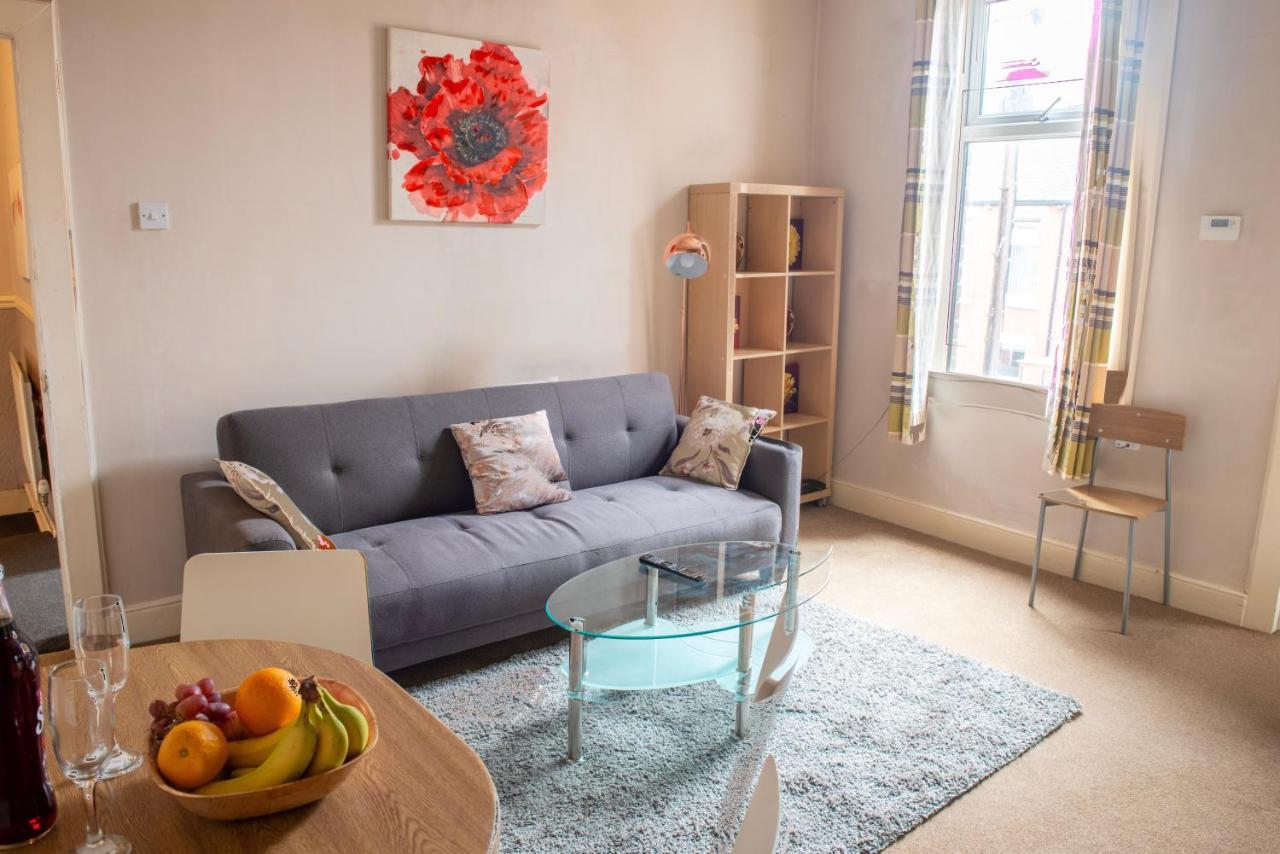 Delightful Central, Seaside Apartment-With Free Parking South Shields Exterior photo