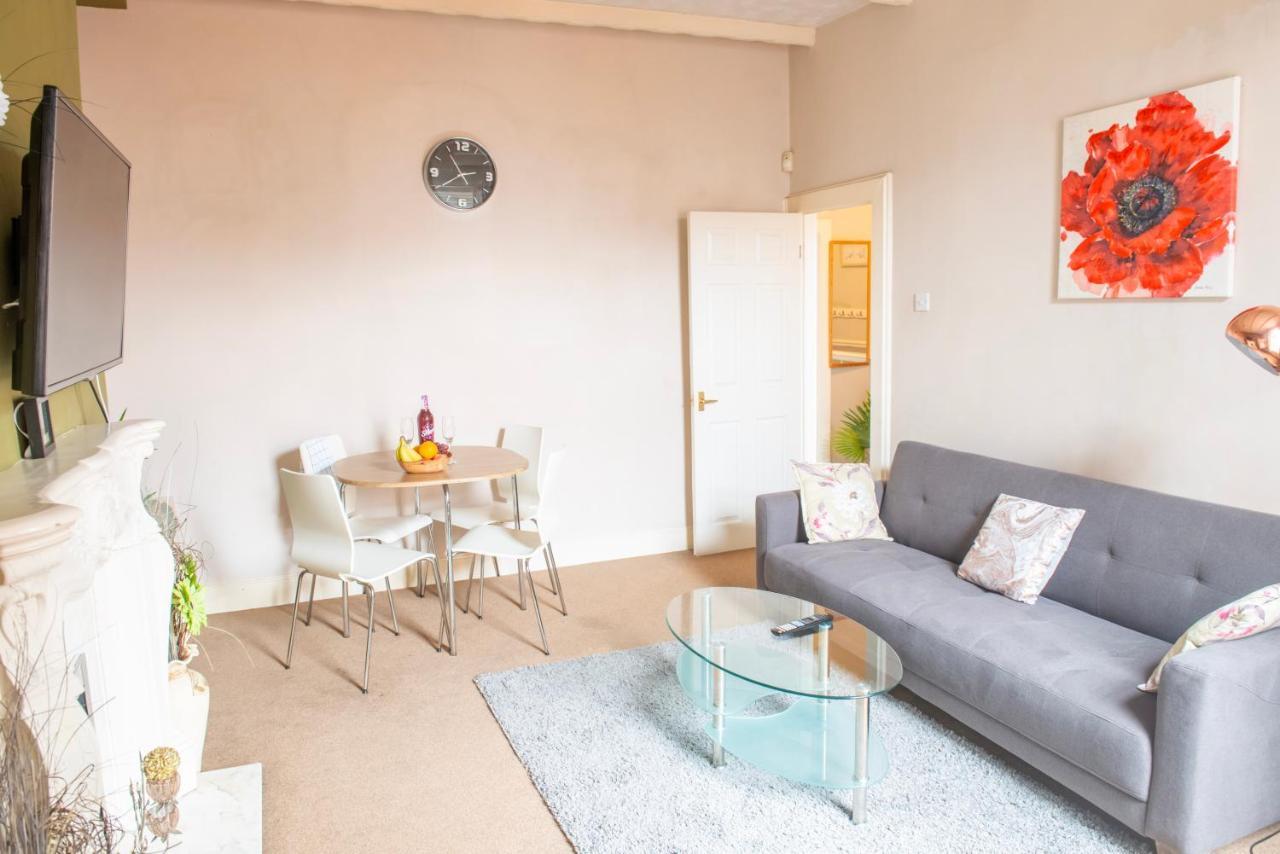 Delightful Central, Seaside Apartment-With Free Parking South Shields Exterior photo