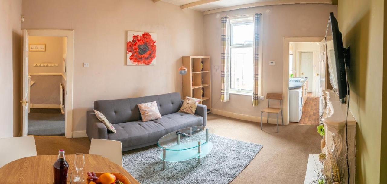 Delightful Central, Seaside Apartment-With Free Parking South Shields Exterior photo