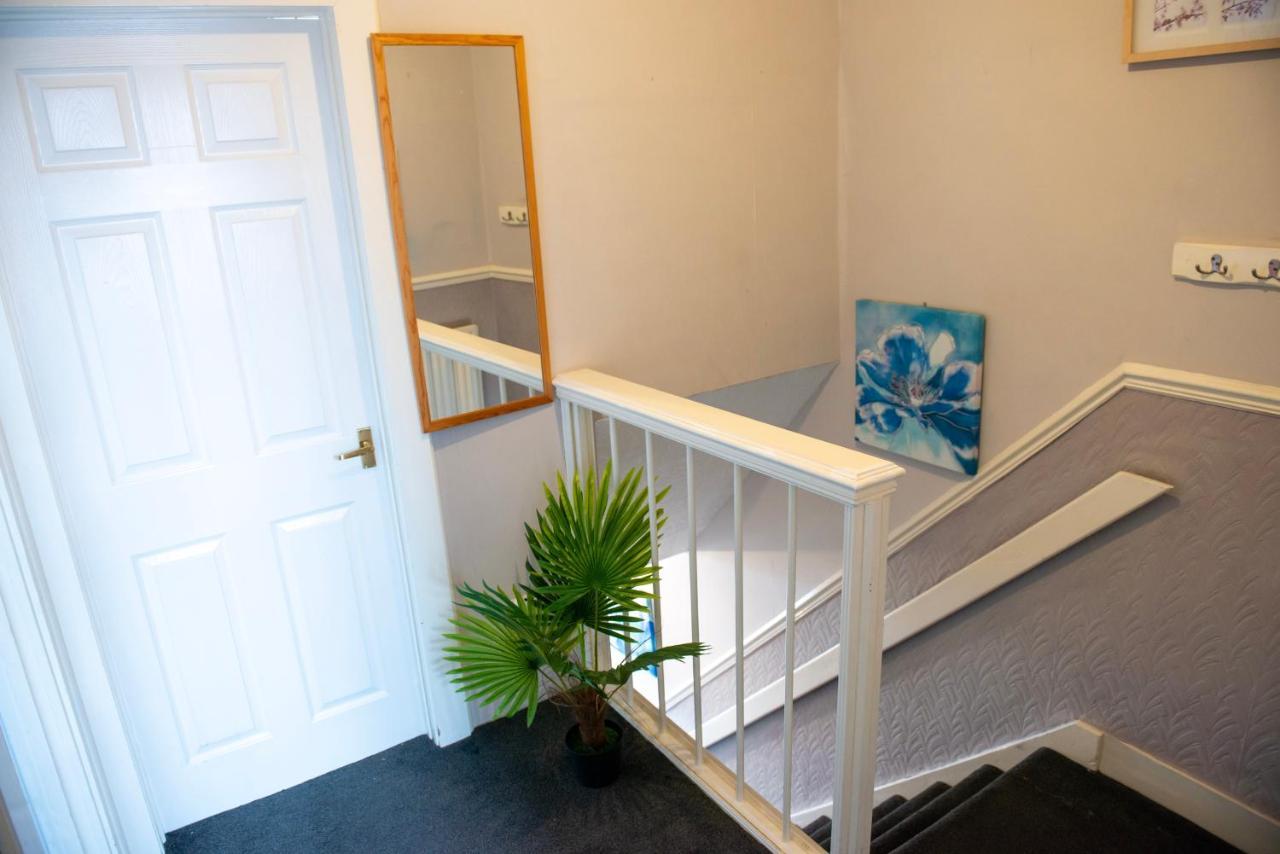 Delightful Central, Seaside Apartment-With Free Parking South Shields Exterior photo